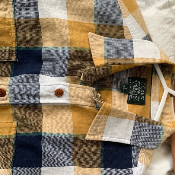 NEW J. Crew Flannel Button Down Collared Shirt Size Small NWT - Picture 4 of 7
